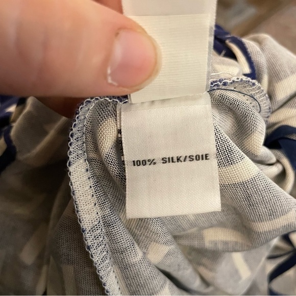 Diane Von Furstenberg Callista Sleeveless Blue and White Silk Wrap Dress - Picture 8 of 8